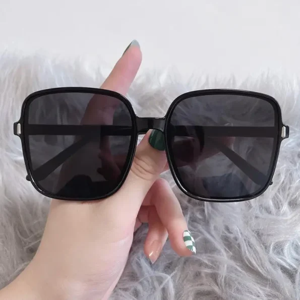 2023-New-Gradient-Sunglasses-Female-Ins-Big-Box-Fashion-Retro-Square-Sunglasses-2