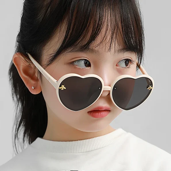 Cartoon-Little-Bee-Sunglasses-For-Girl-Cute-Sweet-Heart-Shaped-Sunshade-UV-Protection-Glasses-Outdoor-Sports