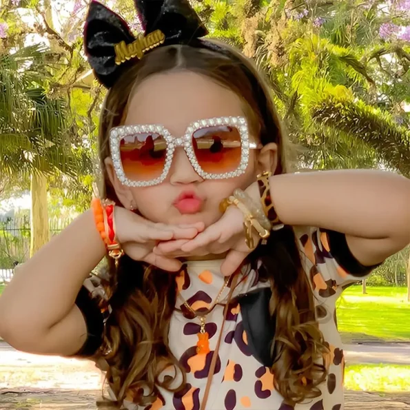 Cute-Kids-Sunglasses-Rhinestone-Diamond-Children-Square-Sunshades-Girl-Boy-Colorful-Lens-Sparkling-Princess-Sun-Glasses