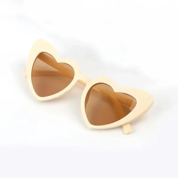Girls-Boys-Cute-Heart-Sunglasses-New-Kids-Cartoon-Heart-Sunglasses-Children-Outdoor-Polarized-Uv400-Sun-Glasses-3