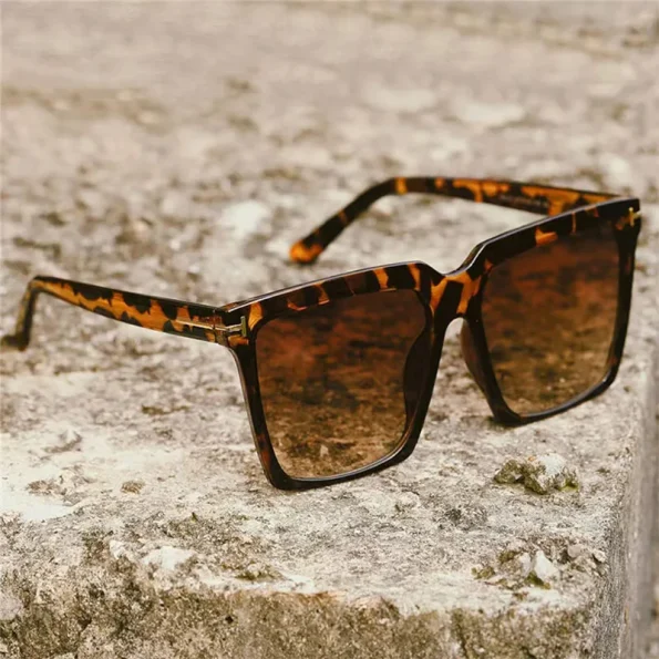 New-Large-Frame-Square-Sunglasses-Women-Decorative-Rice-Nail-Fashion-Sun-Glasses-Men-Outdoor-Driving-Eyewear-2
