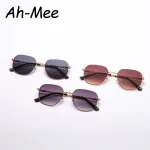 New-Square-Sunglasses-Women-Fashion-Vintage-Alloy-Frames-Gradient-Sun-Glasses-Retro-Punk-Metal-Shades-Oculos