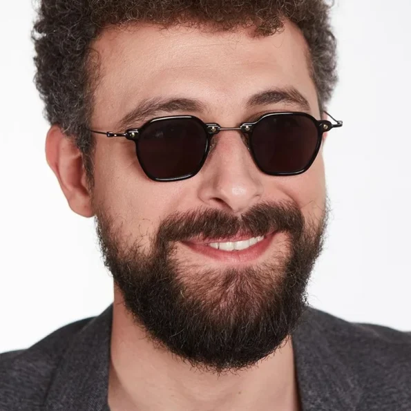 New-retro-square-small-frame-sunglasses-women-men-2023-punk-hip-hop-personalized-artistic-driving-glasses-1