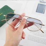 Vintage-Pilot-Trendy-Sunglasses-Women-Small-Metal-Frame-Cat-Eye-Brand-Women-s-Sunglasses-Fashionable-Alloy